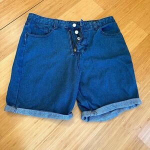 Misslook Bermuda Shorts. Size Large